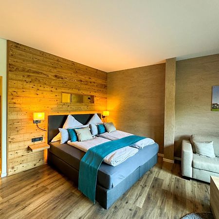 Veenland Hotel Харен Екстериор снимка