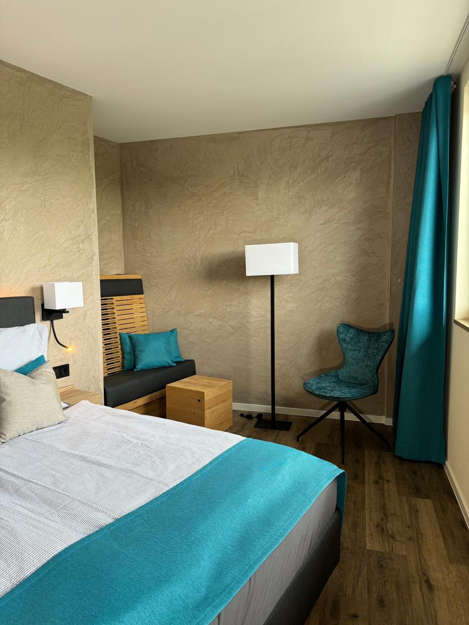 Veenland Hotel Харен Екстериор снимка